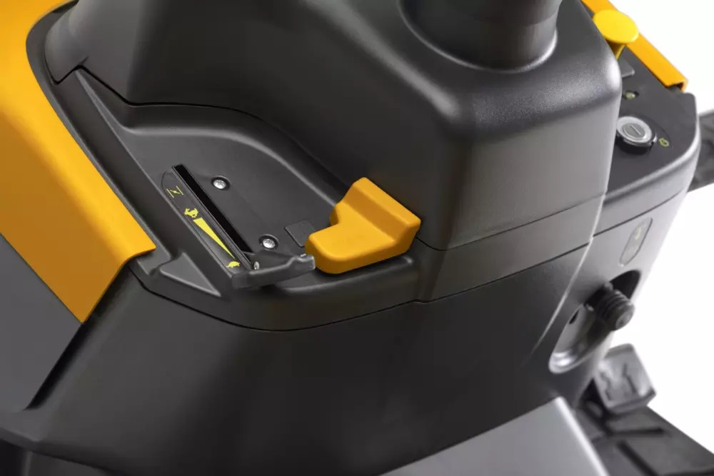 Traktor ogrodowy STIGA Estate 384 7